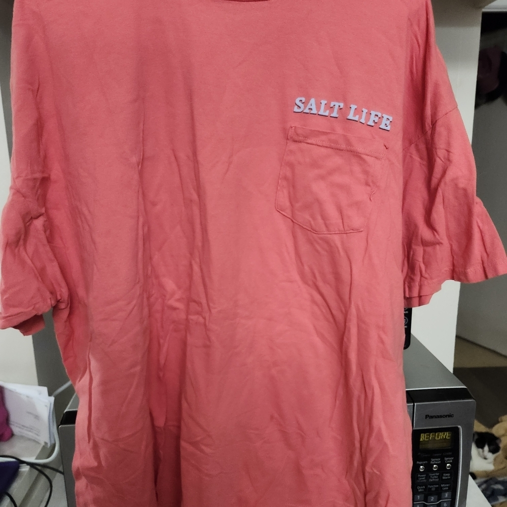 Salt Life Men's Short Sleeve Tee in Coral